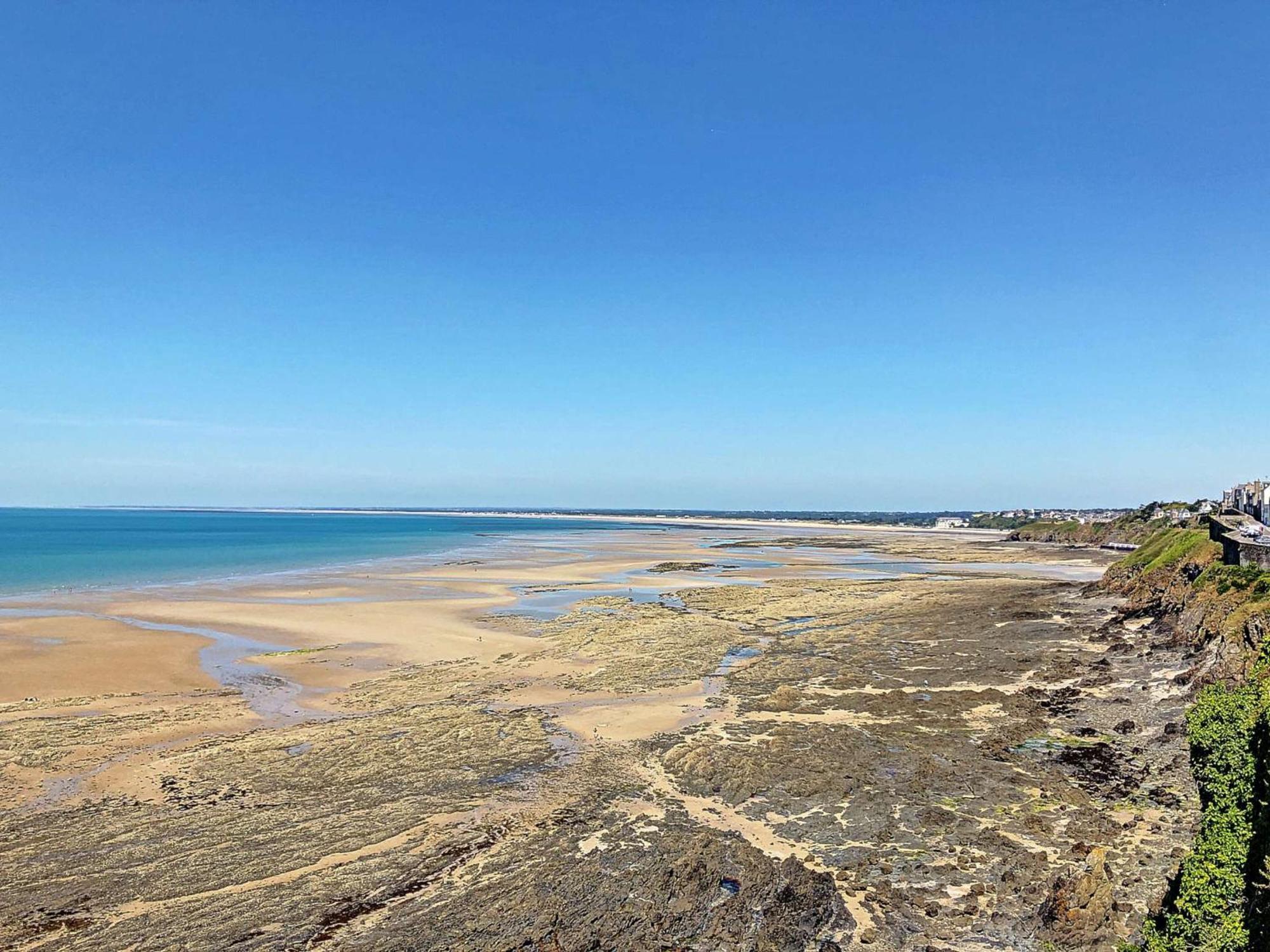 Willa Maison De Plain-Pied Avec Jardin, A 200M De La Plage Et 400M Des Commerces - Fr-1-361-58 Jullouville-les-Pins Zewnętrze zdjęcie