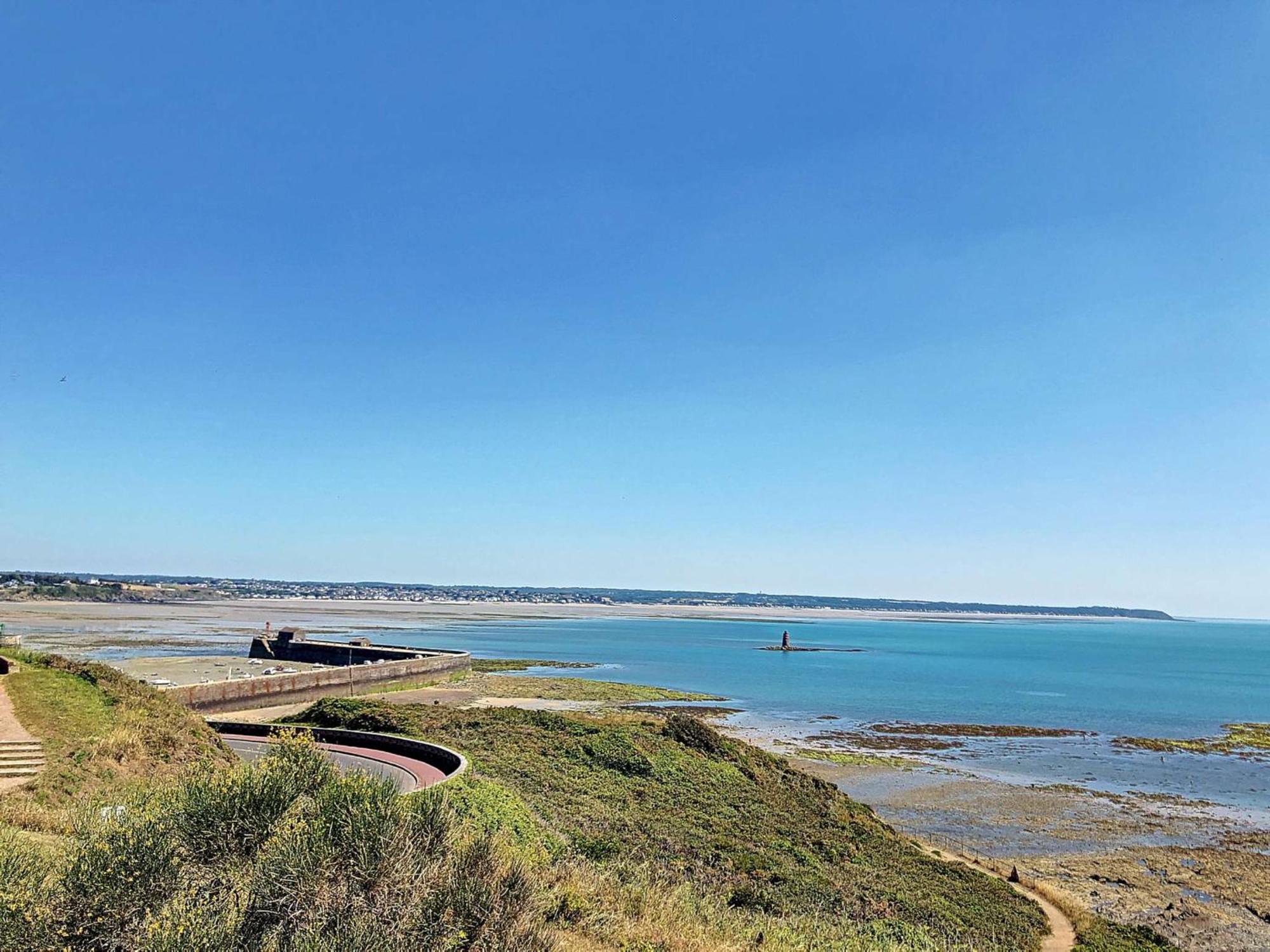 Willa Maison De Plain-Pied Avec Jardin, A 200M De La Plage Et 400M Des Commerces - Fr-1-361-58 Jullouville-les-Pins Zewnętrze zdjęcie