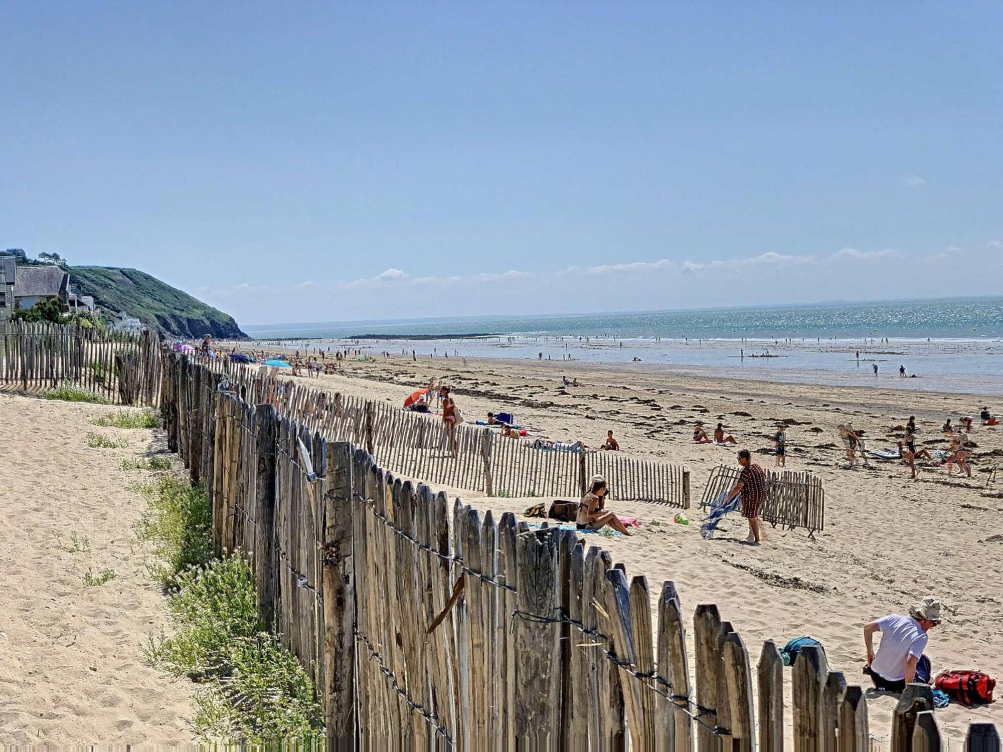 Willa Maison De Plain-Pied Avec Jardin, A 200M De La Plage Et 400M Des Commerces - Fr-1-361-58 Jullouville-les-Pins Zewnętrze zdjęcie